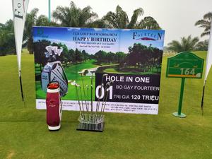 Gỉai thưởng HIO trị giá 120 triệu tại giải golf CLB Bách Khoa HCM