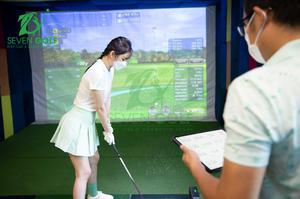 Tổng quan về chi phí phụ trợ trong golf: hướng dẫn viên, xe điện, trang phục