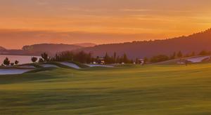 Sân Golf The Dàlat at 1200: Thiên Đường Golf Trên Cao Nguyên